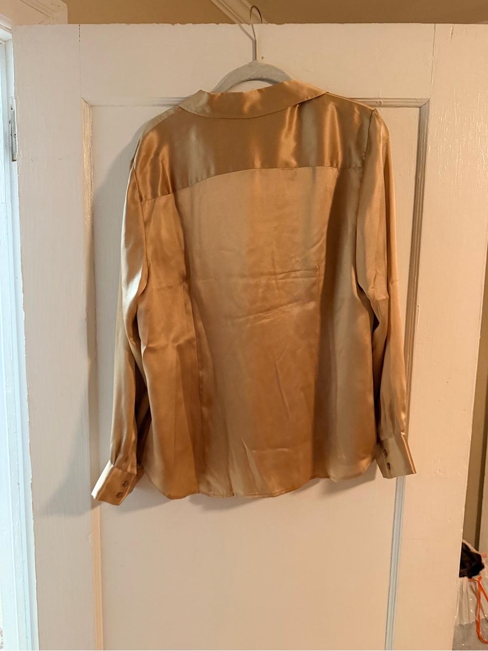 NWT Talbots 100% Silk Button Front Blouse Gold Champagne Size 12 - Picture 4 of 4